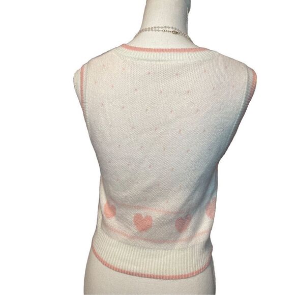 Adorable Unbranded Heart Sweater Vest - Picture 2 of 2